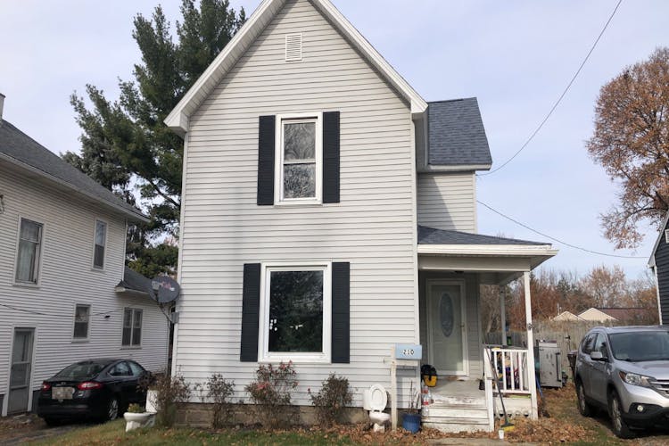 210 Sycamore St Mason, MI 48854, Ingham County