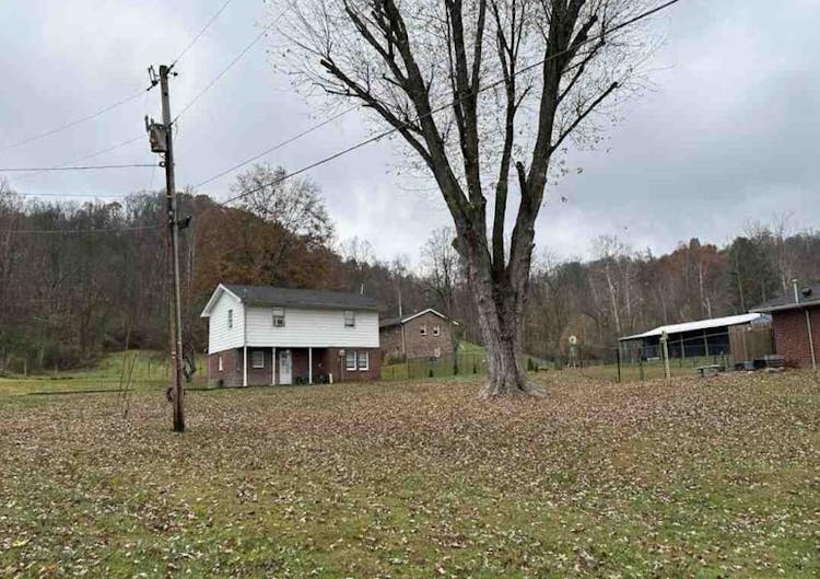 80 Cara Jo Ln Clarksburg, WV 26301, Harrison County