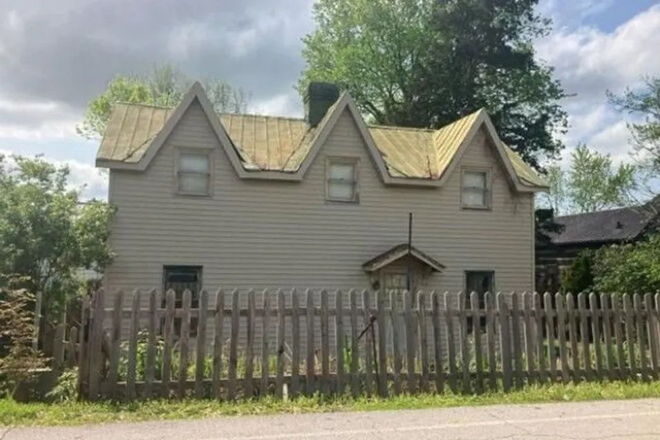 2015 Old Main St Maysville, KY 41056, Mason County