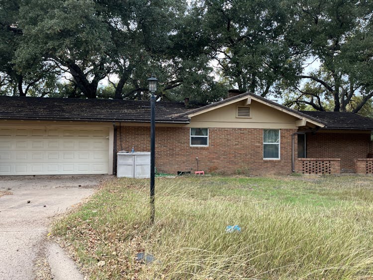 100 Lakeview Ct Brownwood, TX 76801, Brown County