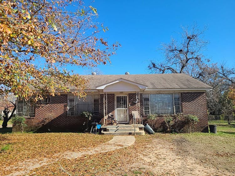 1122 Pecan Street Texarkana, AR 71854, Miller County