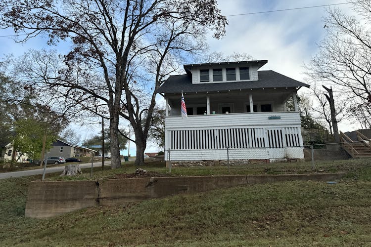 130 W Osage St Warsaw, MO 65355, Benton County