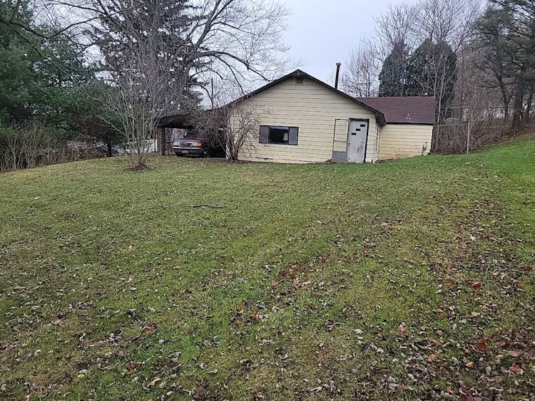 8382 Pritchard Avenue Lisbon, OH 44432, Columbiana County