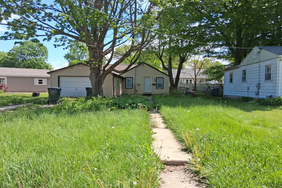 1316 14th Ave Sterling, IL 61081, Whiteside County