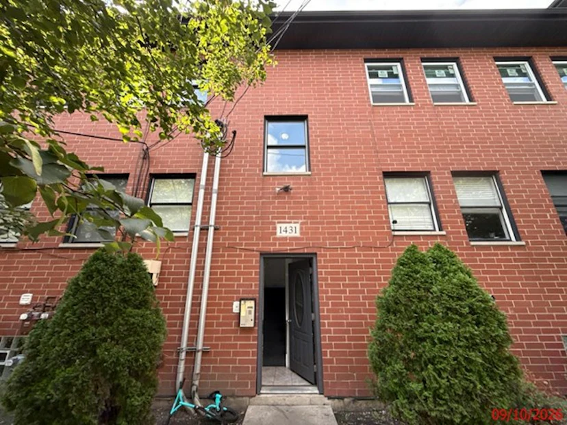 1431 W 108th St Unit C