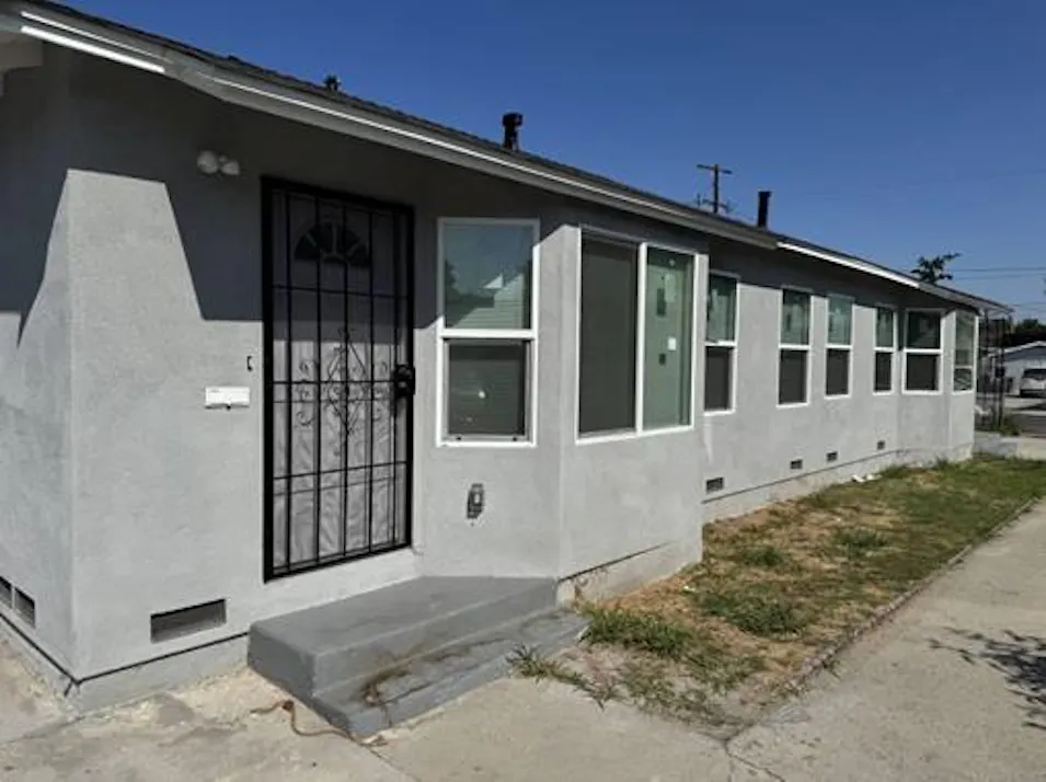 350 W Poplar St Compton, CA 90220, Los Angeles County