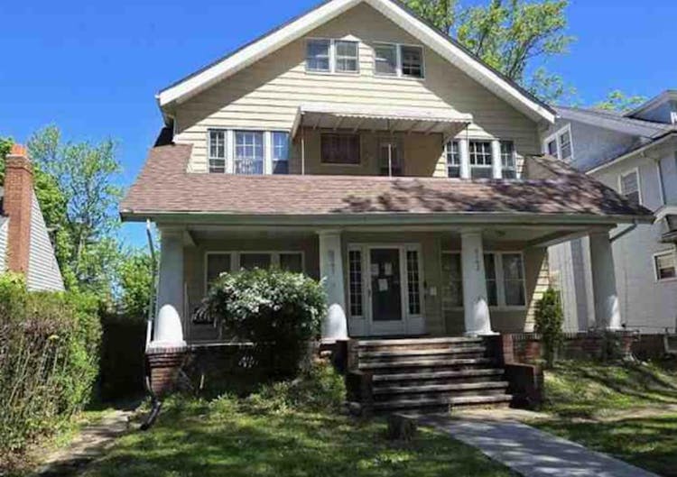 3091 East Derbyshire Road Cleveland Heights, OH 44118, Cuyahoga County