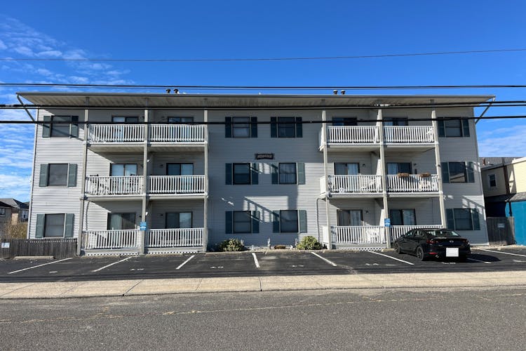 202 Hamilton Avenue, Apt. 19 Seaside Heights, NJ 08751, Ocean County