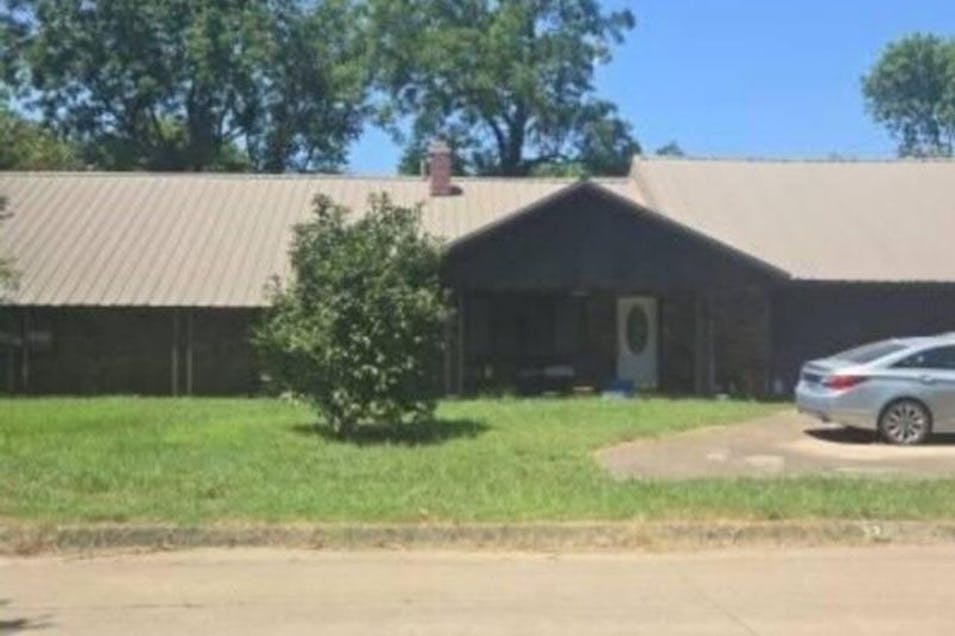 2201 N 4th St McAlester, OK 74501, Pittsburg County