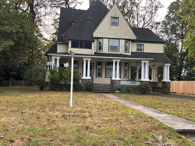 81 Myrtle Ave North Plainfield, NJ 07060, Somerset County