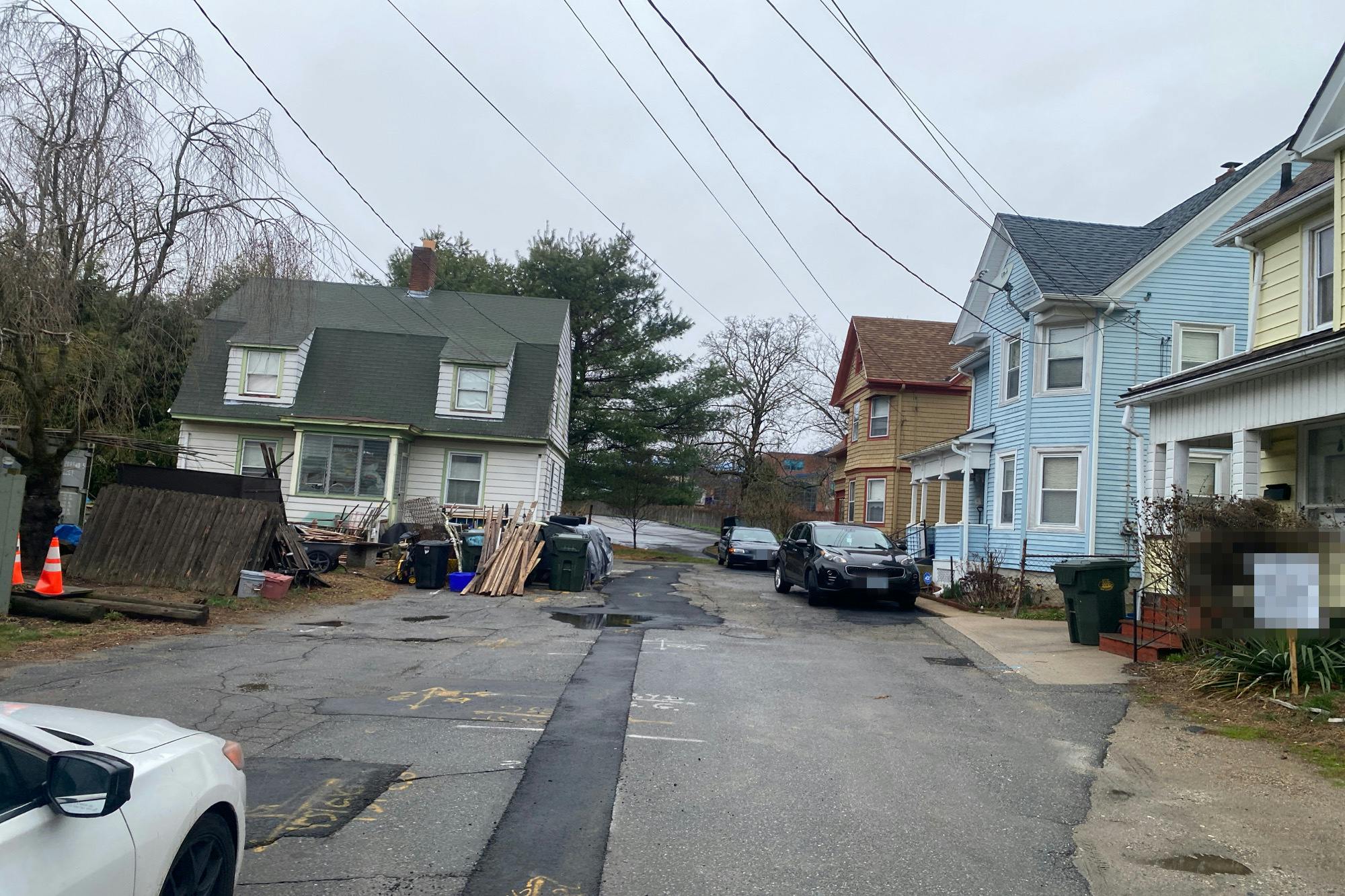 Borodell Pl, New London, CT 06320