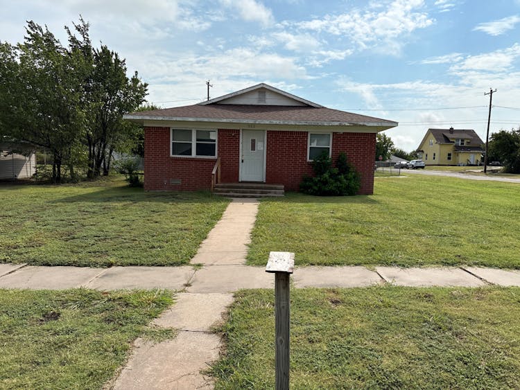 322 S Olive St Shattuck, OK 73858, Ellis County