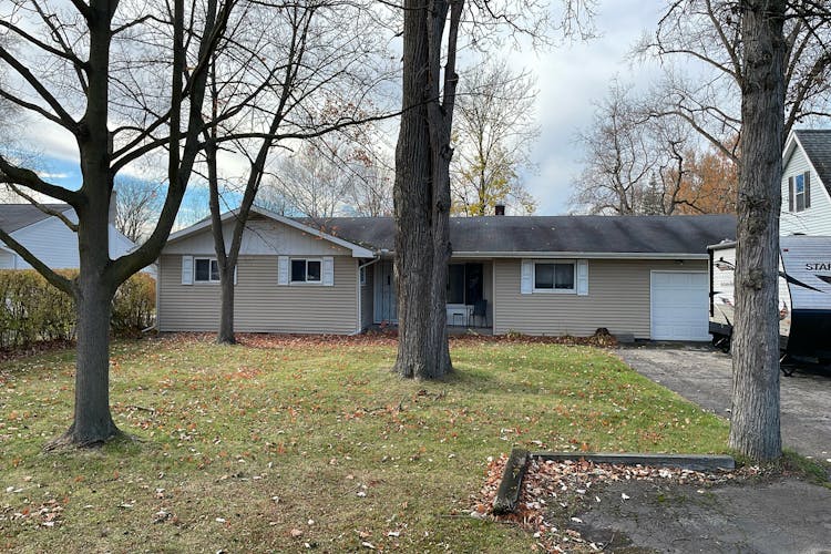 3380 W Woodland Dr Bay City, MI 48706, Bay County