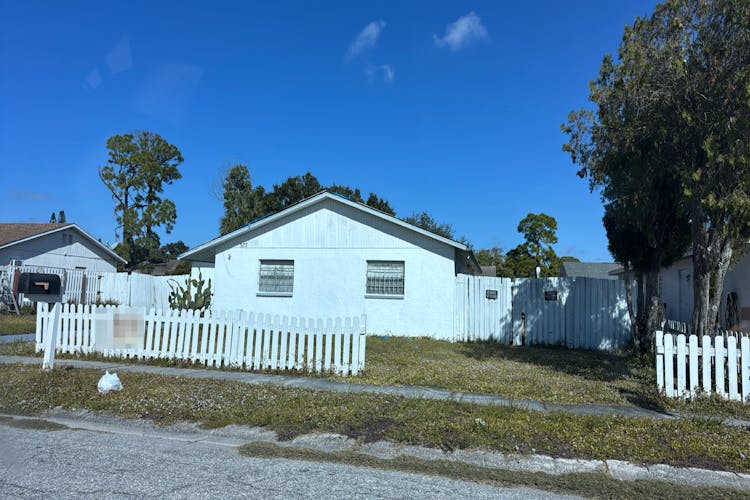 507 65th Avenue Drive W Bradenton, FL 34207, Manatee County