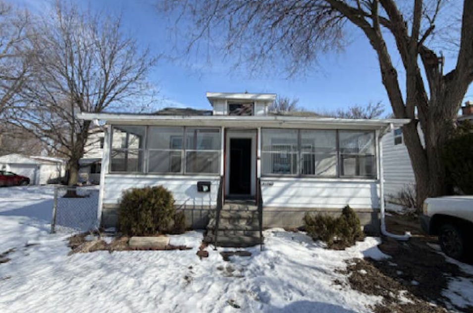 24300 Melrose Ave Eastpointe, MI 48021, Macomb County