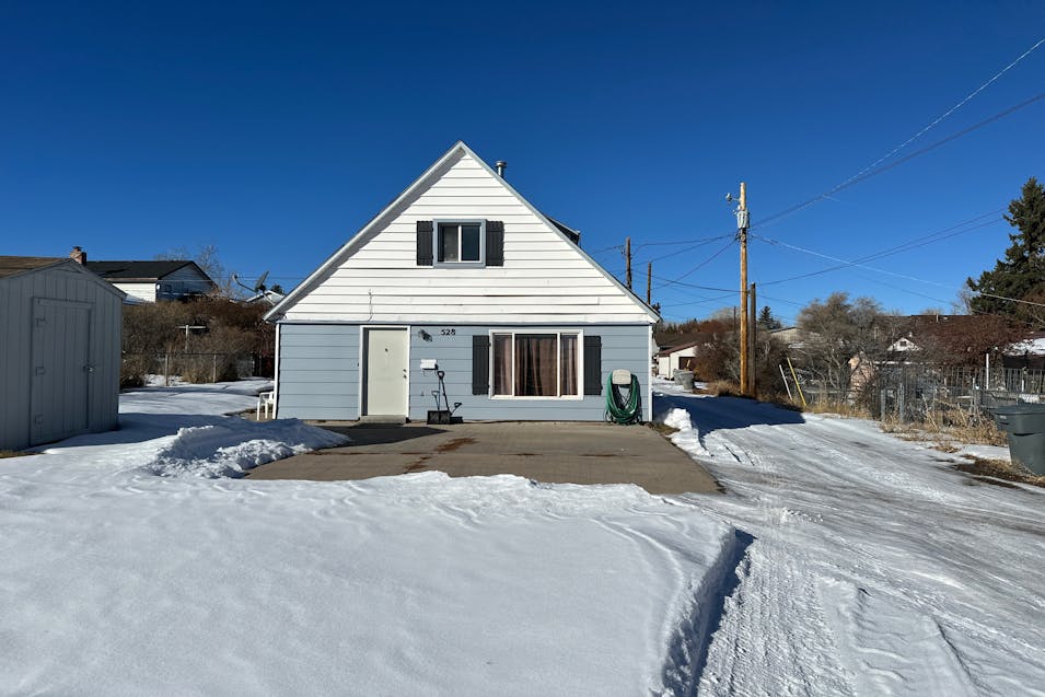 528 6th Street Evanston, WY 82930, Uinta County