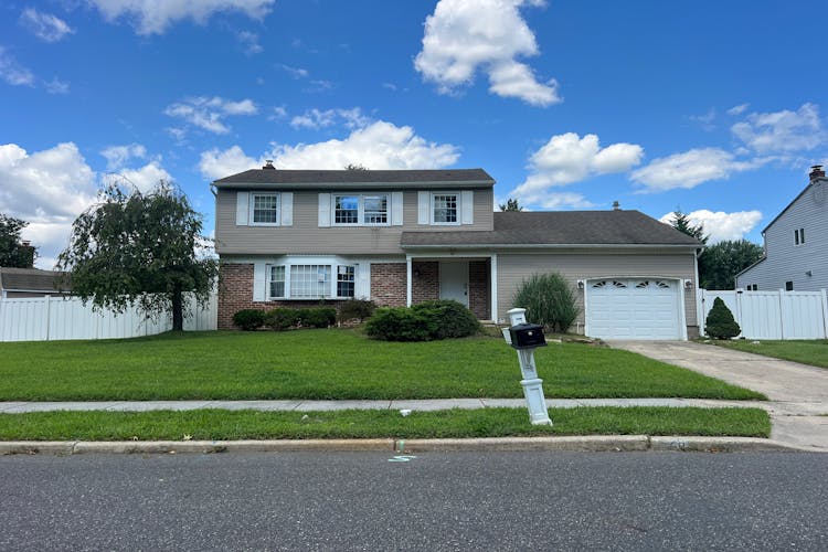 28 Millbridge Rd Gloucester Twp, NJ 08021, Camden County