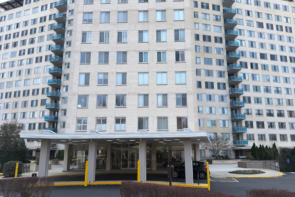 10500 Rockville Pke 1019 Rockville, MD 20850, Montgomery County