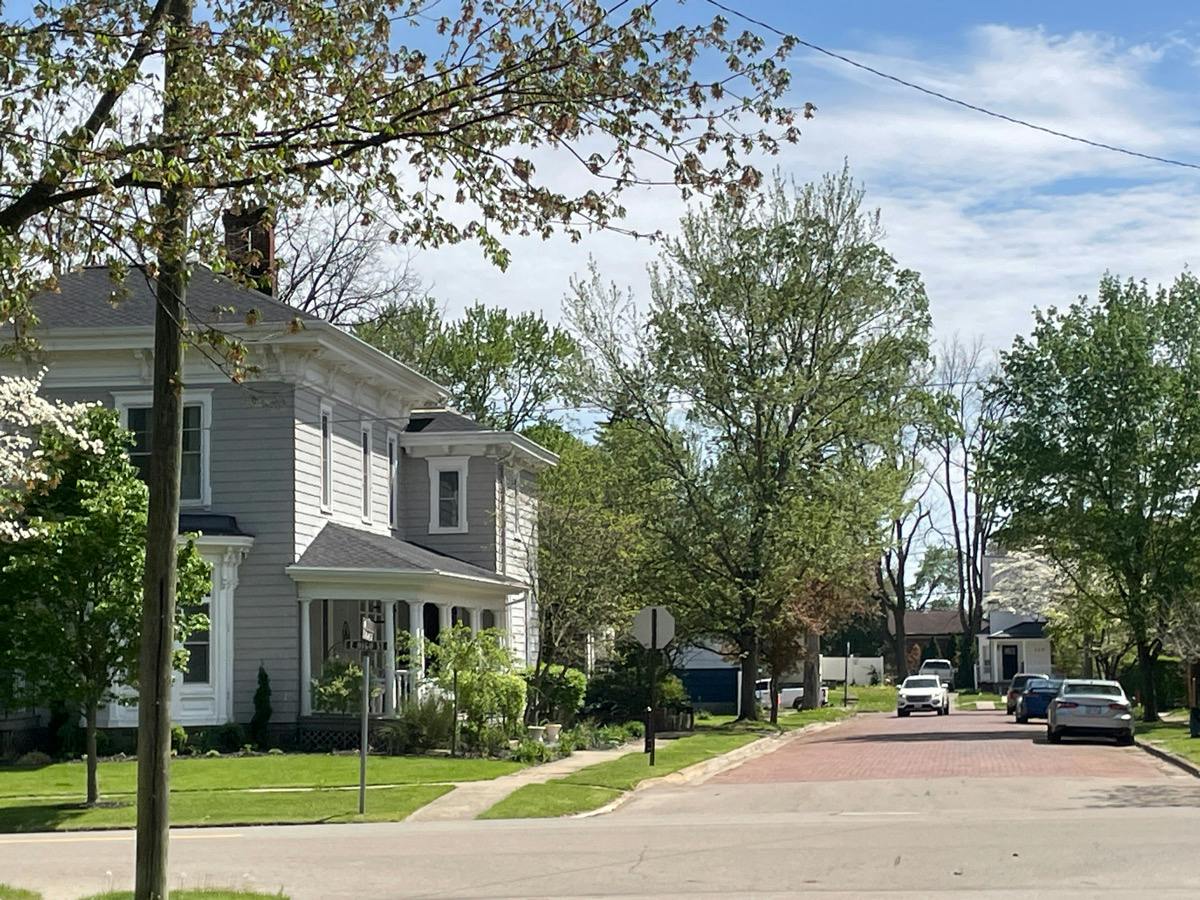 Vine St, Mount Vernon, OH 43050