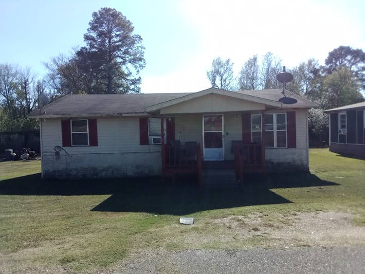 117 North Loop Street Mineral Springs, AR 71851, Howard County