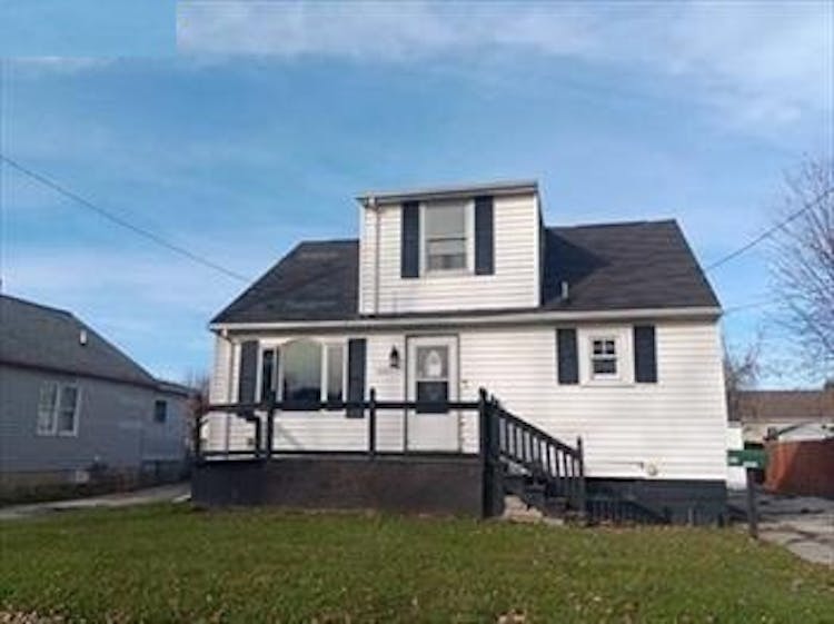 1605 Hudson St Essexville, MI 48732, Bay County