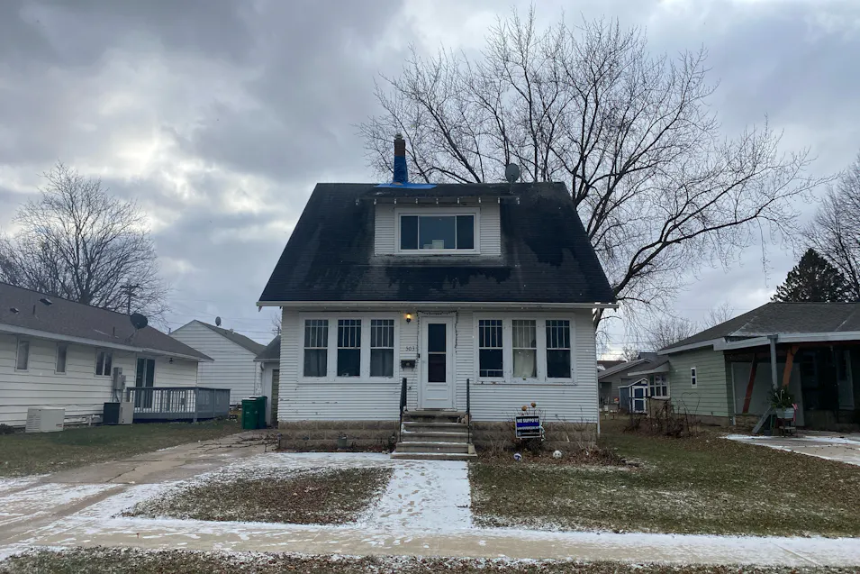 503 NW Bergen St Adams, MN 55909, Mower County