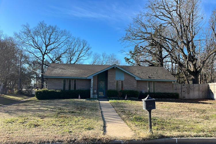 15 Post Oak Trail Greenville, TX 75402, Hunt County
