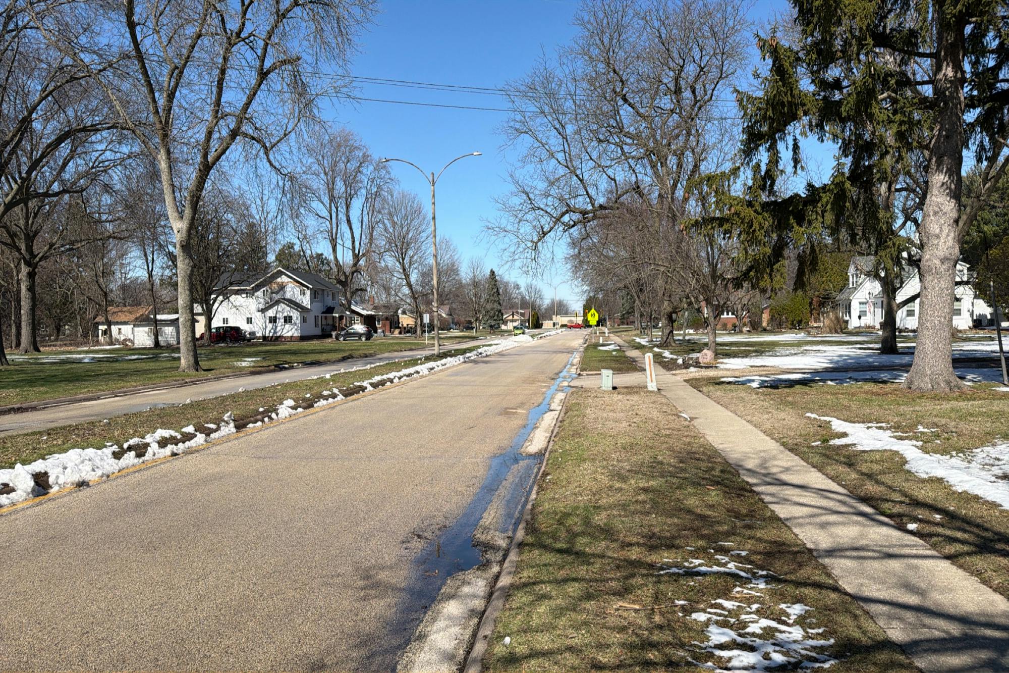 Broad St, Galesburg, IL 61401