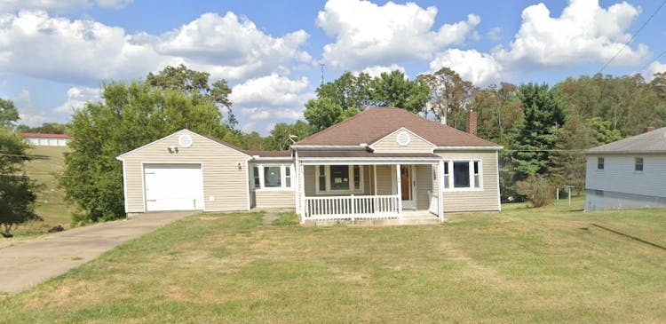 98 County Road 23 Bloomingdale, OH 43910, Jefferson County