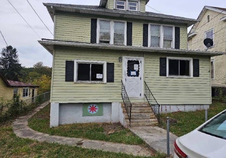 107 Ramey Street Bramwell, WV 24715, Mercer County