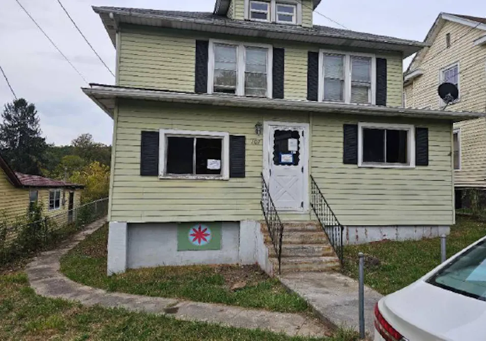 107 Ramey Street Bramwell, WV 24715, Mercer County