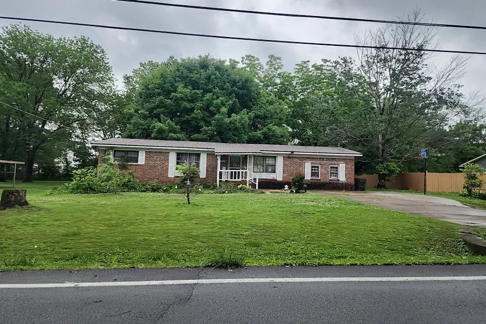 153 3rd St Gurley, AL 35748, Madison County