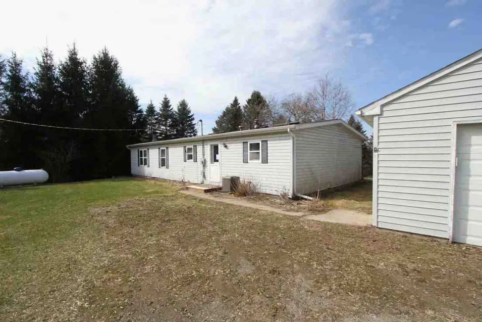 1088 Kern Rd Fowlerville, MI 48836, Livingston County