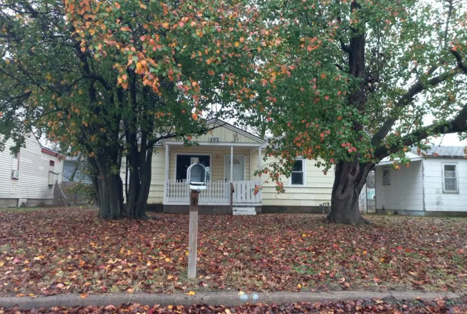 202 S Hereford Ave Dewey, OK 74029, Washington County