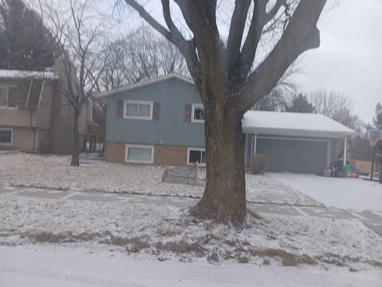 423 31st St NW Rochester, MN 55901, Olmsted County