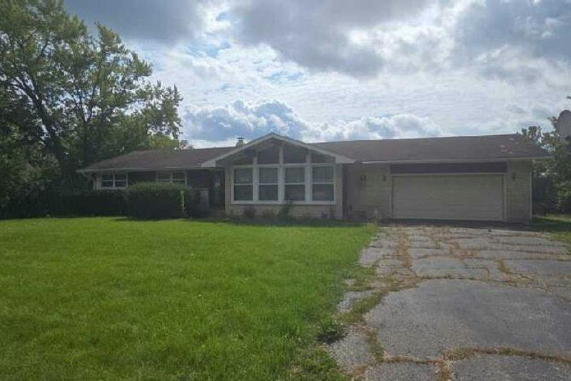 Bayview Rd, Antioch, IL 60002