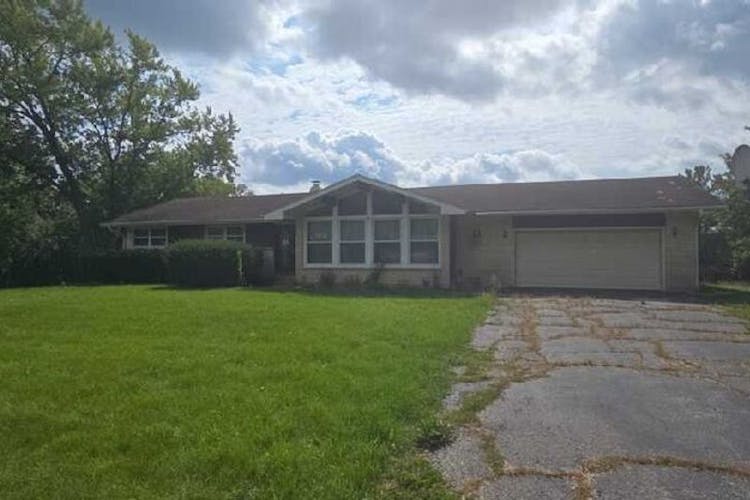 24251 W Bayview Rd Antioch, IL 60002, Lake County
