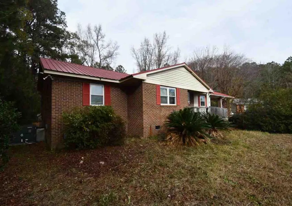 11073 Sam Potts Hwy Lake Waccamaw, NC 28450, Columbus County