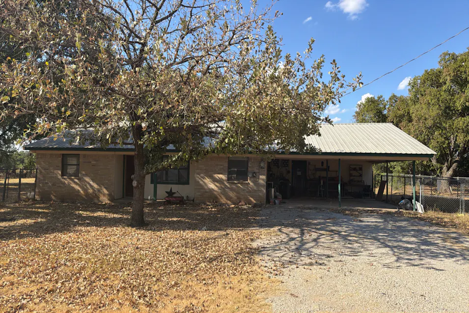 199 Park St Newark, TX 76071, Wise County