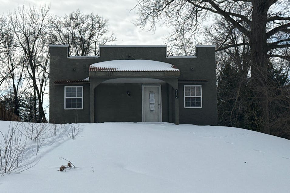 302 E Mulberry St Pinckneyville, IL 62274, Perry County