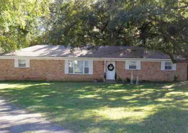 123 Thomas Dr Saraland, AL 36571, Mobile County