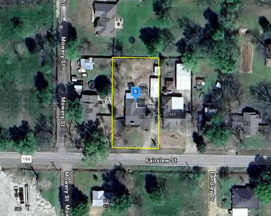 Fairview St, Blossom, TX 75416