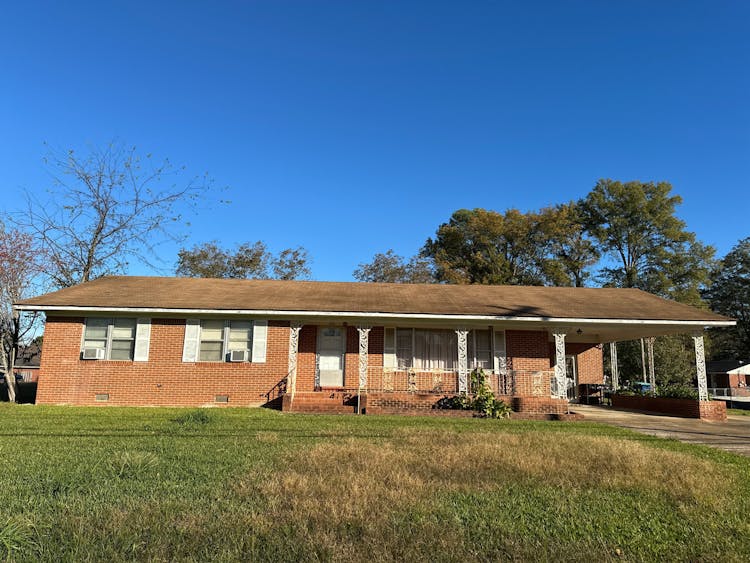 226 West Reynolds Street Pontotoc, MS 38863, Pontotoc County