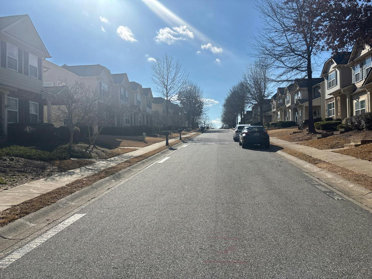 Suwanee Pointe Dr, Lawrenceville, GA 30043