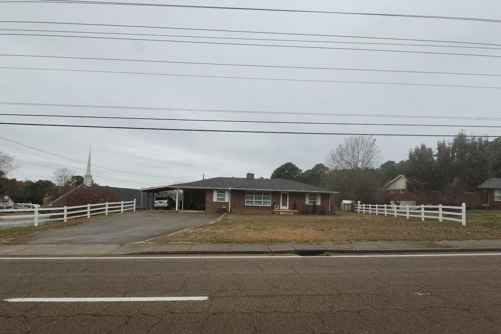 Broad St, Lexington, TN 38351