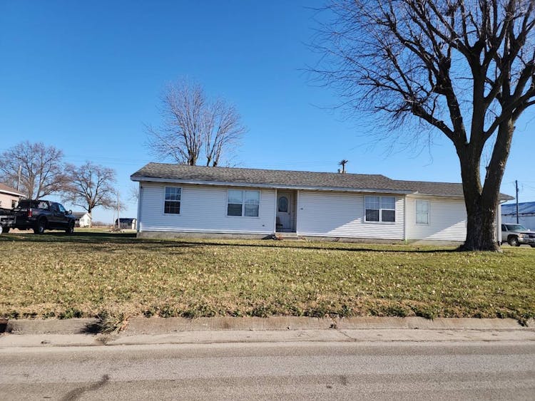 1114 S Main Street Vandalia, MO 63382, Audrain County