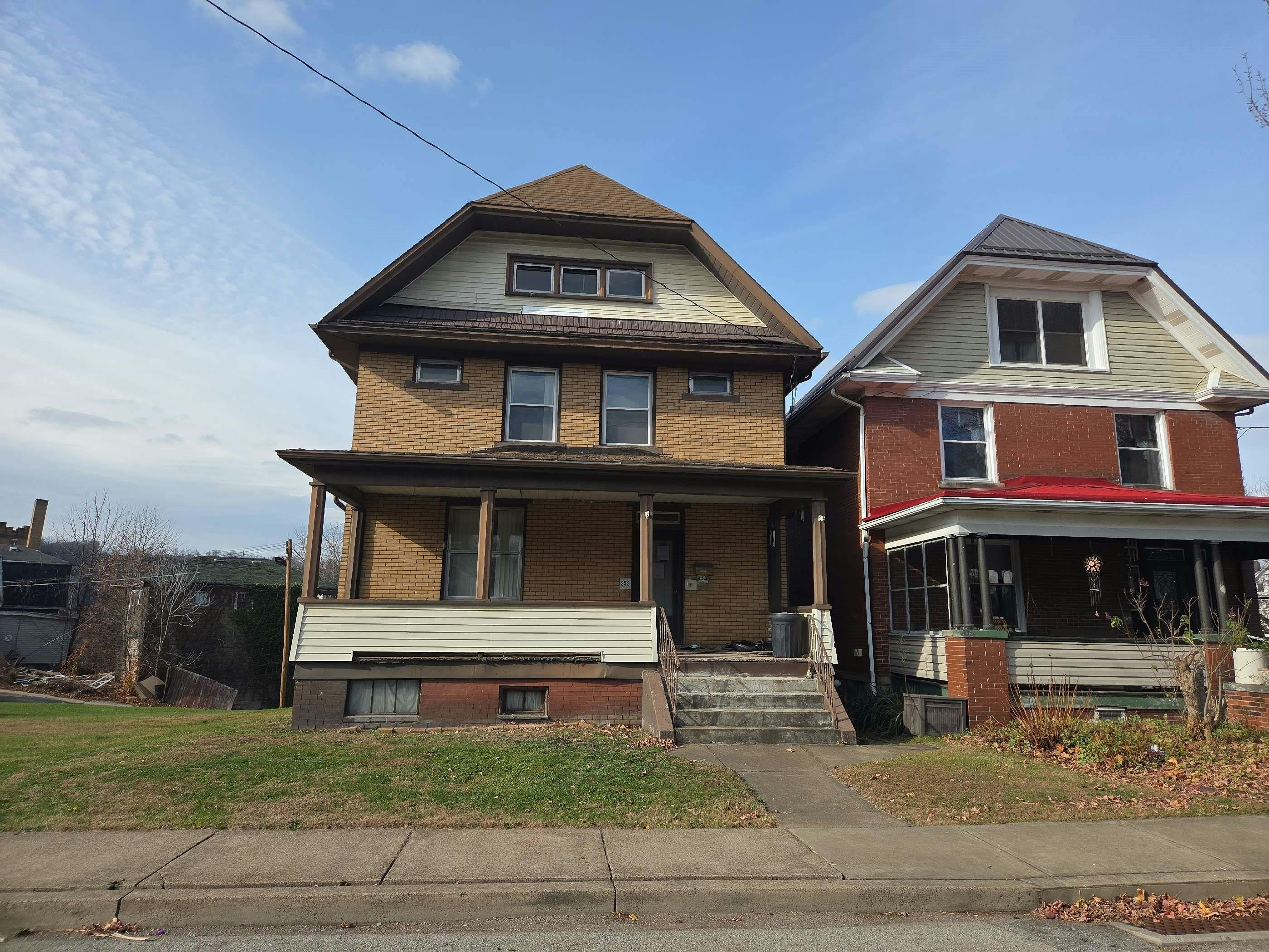 Ridge Ave, New Kensington, PA 15068