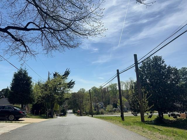 Roberts Ave, Annandale, VA 22003