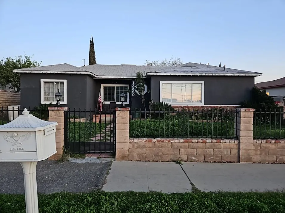 13860 Osborne St Los Angeles, CA 91331, Los Angeles County