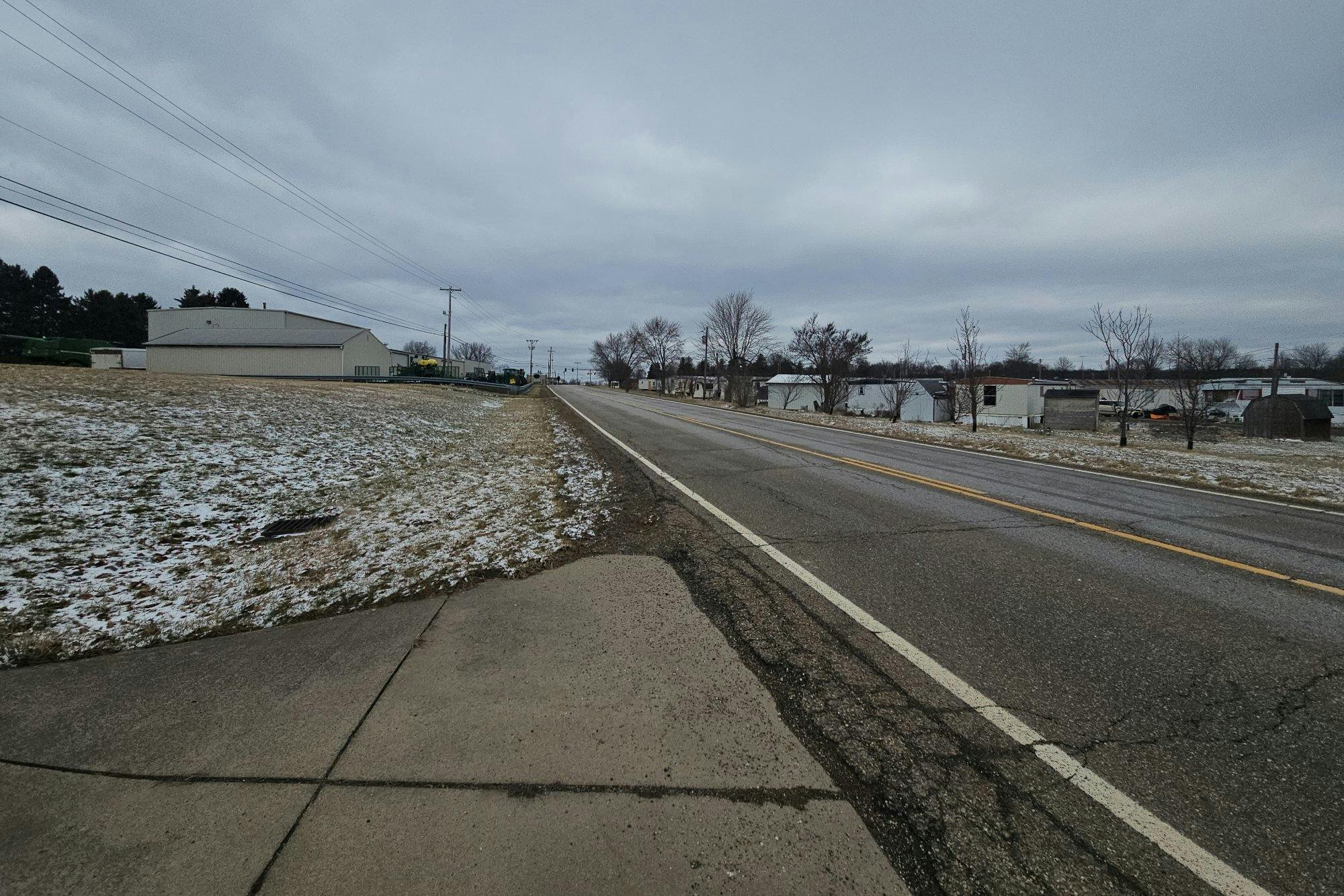Knox School Rd, Alliance, OH 44601